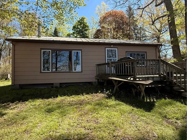 7125 Sunset Dr, Sodus Point, NY 14555