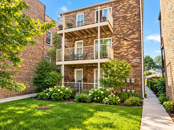 1745 W Albion Ave APT 2S, Chicago, IL 60626
