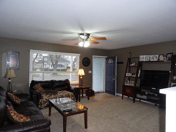 2nd image of 2421 W Charles St