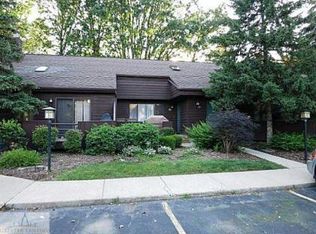 121 E Jolly Rd APT D3, Lansing, MI 48910