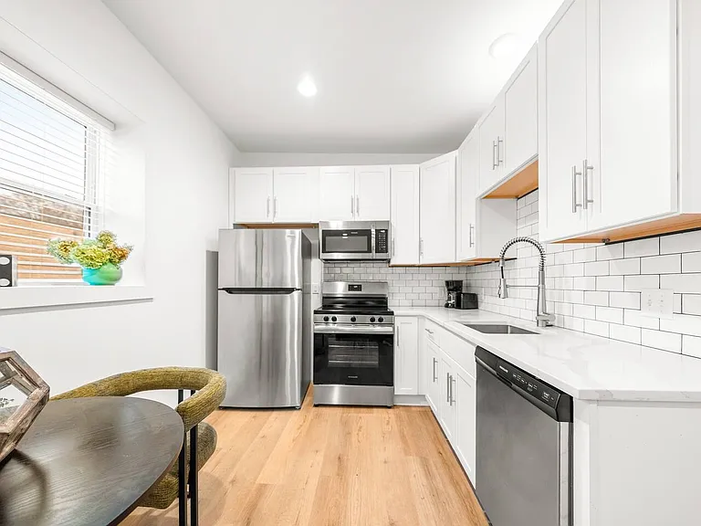 4245 Troost Ave #1 — Photo 3