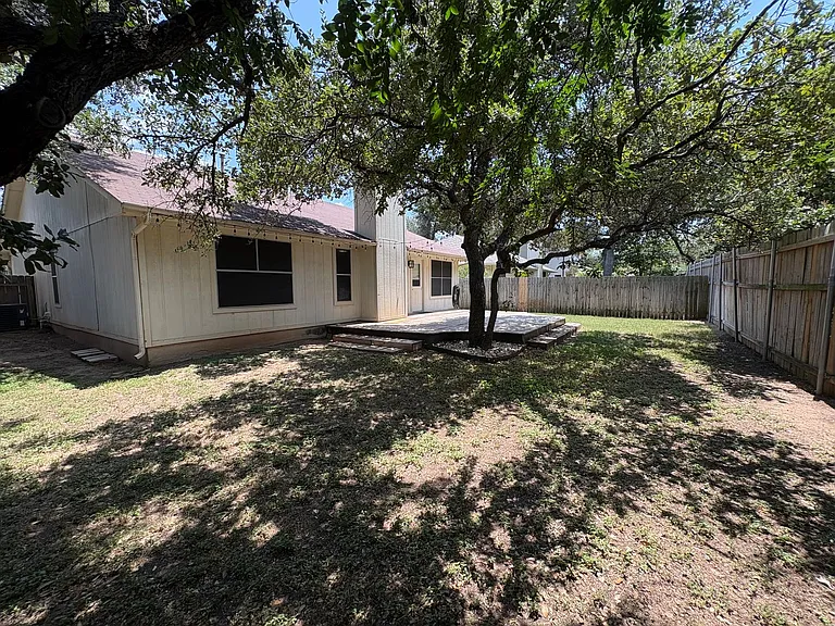 2902 Sabinal Trl — Photo 28