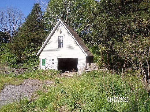 2nd image of 20 Eldad Rd