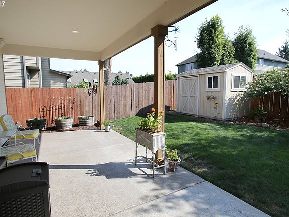 4th image of 8618 NE 31st Cir