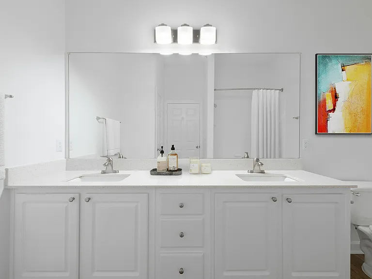 The Hartley - Bathroom