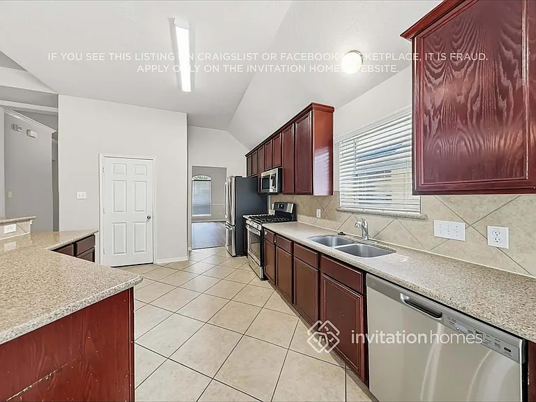 37 San Simeon Dr — Photo 9