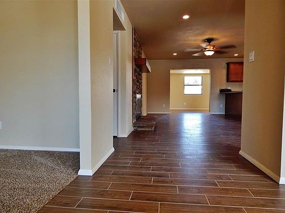 2nd image of 2823 Carmel Dr