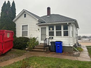 922 15th Ave SW, Cedar Rapids, IA 52404