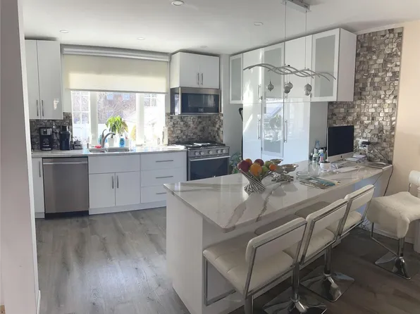 53-78 66th Street, Maspeth, NY 11378