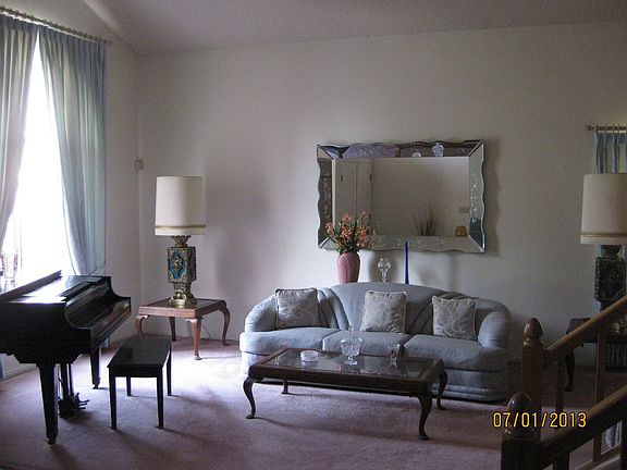 2nd image of 9821 Biscayne Ln