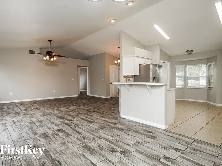 835 Summer Glen Dr — Photo 5