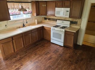 1315 Bedford Rd, Masury, OH 44438