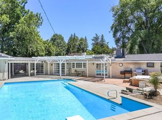 22241 Ybarra Rd, Woodland Hills, CA 91364
