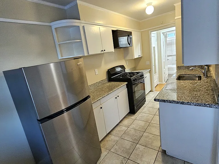 2936 Emerson St #2936 — Photo 6