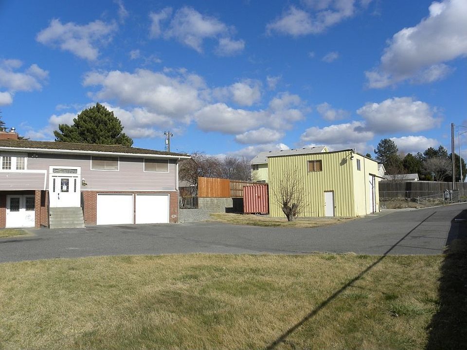 2nd image of 1040 W 27th Ave