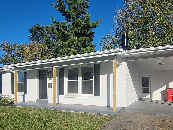 3rd image of 205 Willowcrest Dr