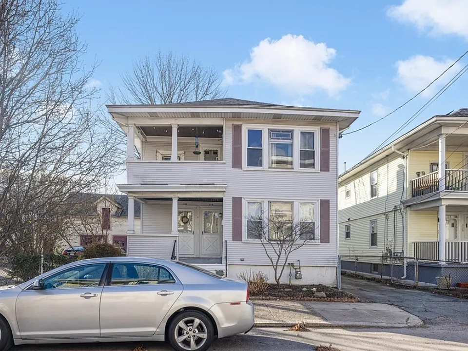 110-112 Waltham St #110