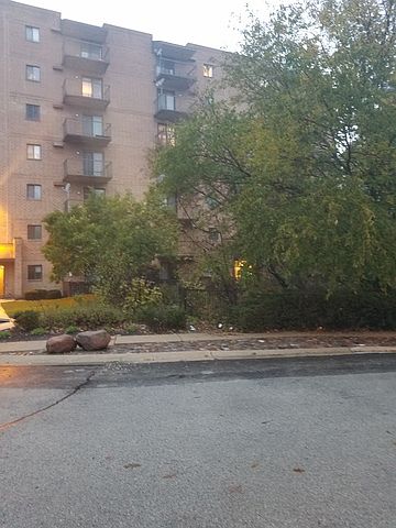 1st image of 5950 Lake Bluff Dr Unit 602