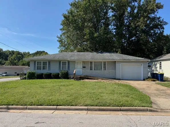 516 E 8th St, Washington, MO 63090