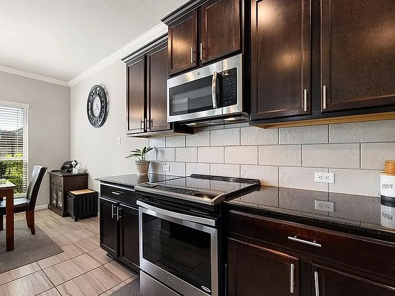 5804 Blackstone Dr — Photo 7