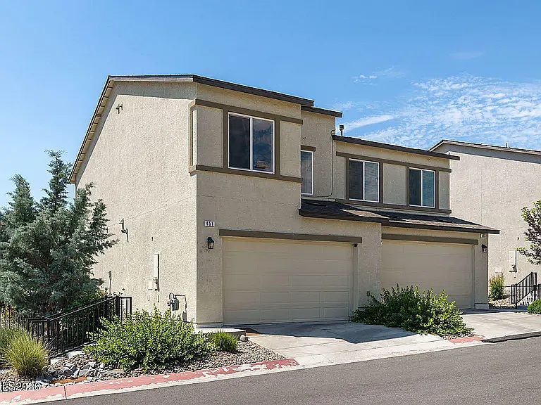 3 bed, 2.5 bath, 1409 sqft, $3,095 — Photo 3