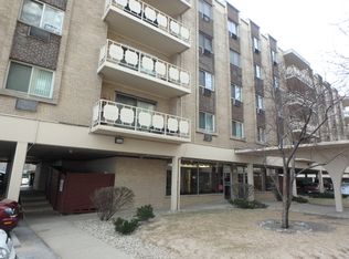 2772 E 75th St #4BSO, Chicago, IL 60649