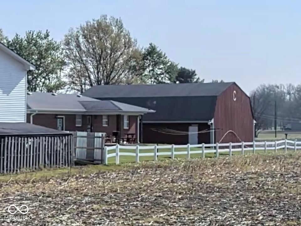 2nd image of 7039 Yoke Rd N