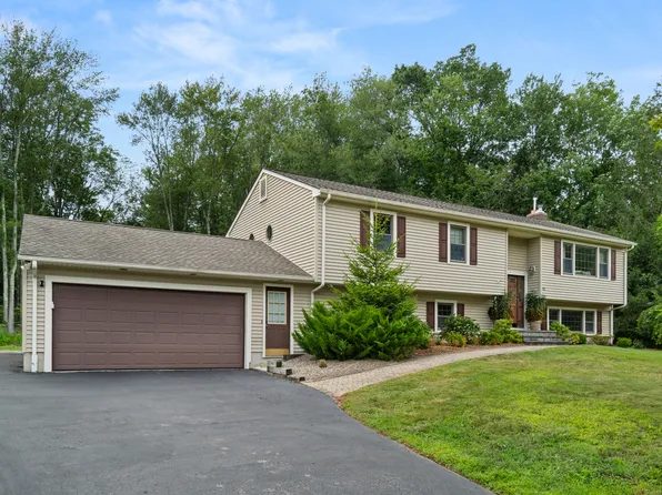 43 Old Castle Drive, Monroe, CT 06468