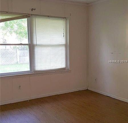 5th image of 603 Moorer Ave