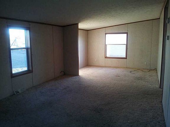 5th image of 1116 W Hollywood Dr
