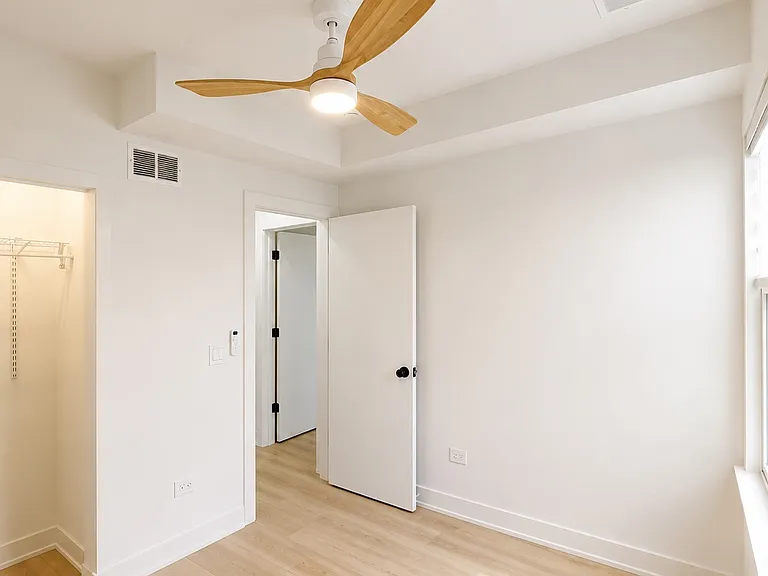 1810 W 23rd St #1 — Photo 10
