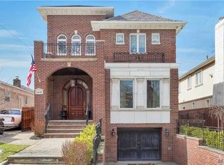 1452 163rd St, Whitestone, NY 11357