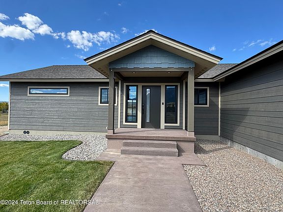 2nd image of 84 Bearlake Dr