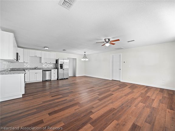 5th image of 1632 Sylvan Cir