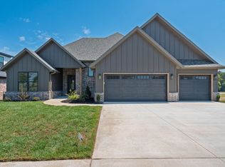 1634 S Pinecone Path, Springfield, MO 65809