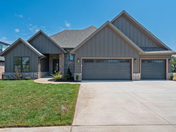1634 S Pinecone Path, Springfield, MO 65809