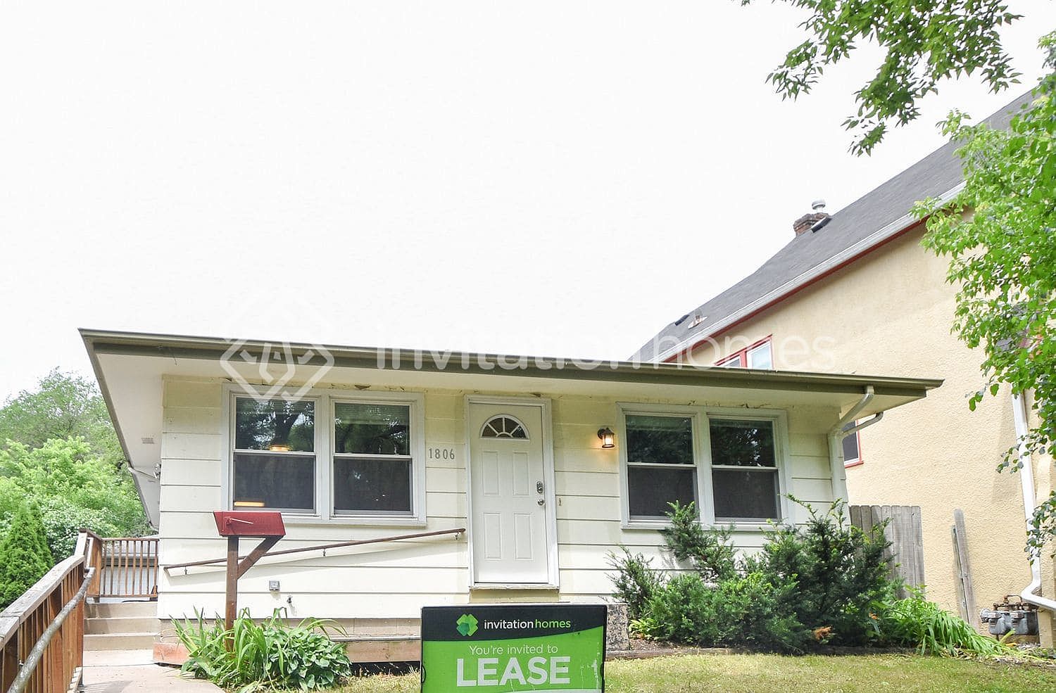 1806 Chestnut Ave W, Minneapolis, MN 55405 | Zillow