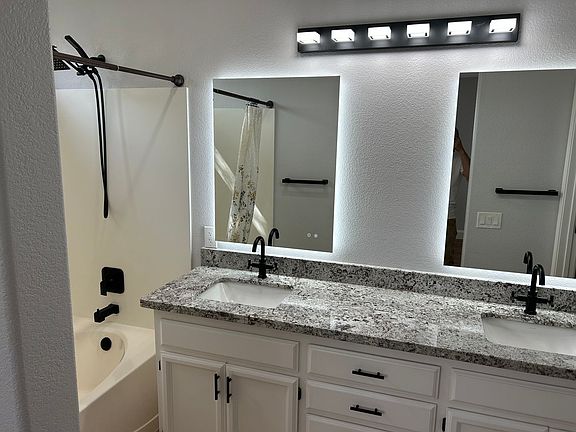 5th image of 2317 Canary Dr