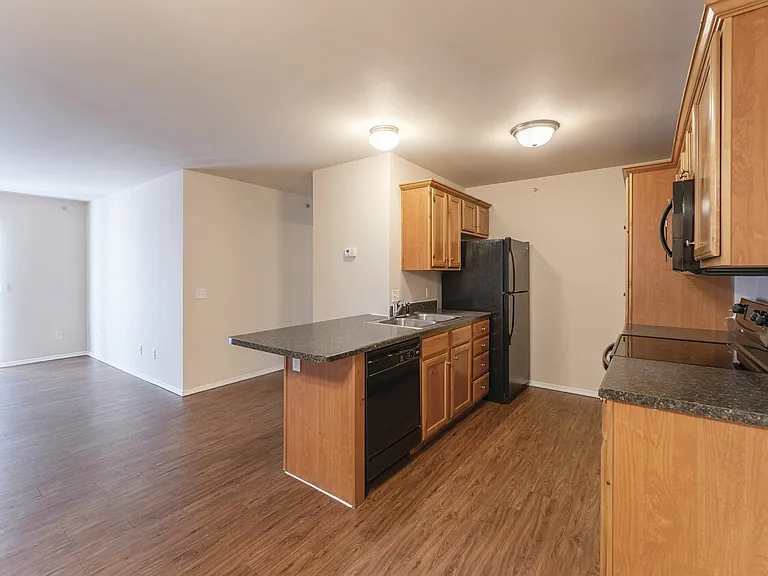 Sandstone Heights Apartments — Photo 16