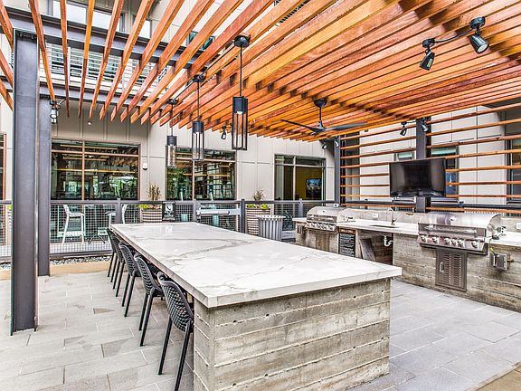 Outdoor Bar and Grills