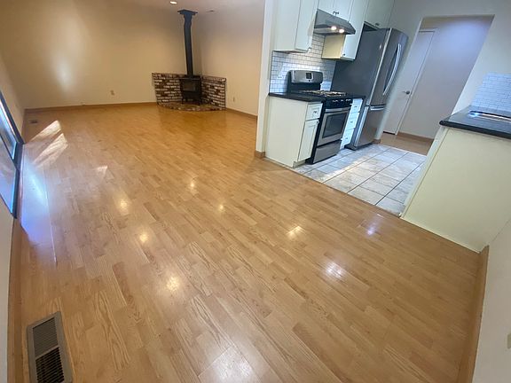 5th image of 72 Cathy Ln #A