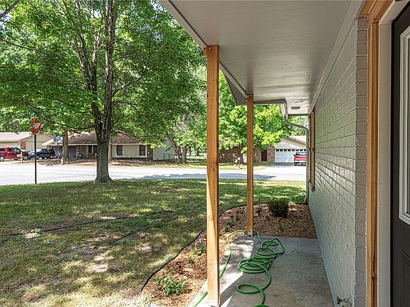 3rd image of 2880 W Quail Dr