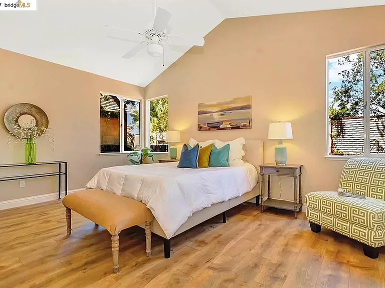 4724 Cove Ln — Photo 25