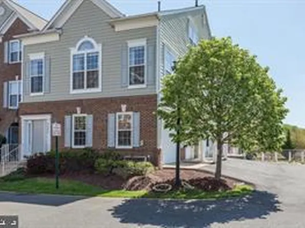 6325 Eagle Ridge Ln #29, Alexandria, VA 22312