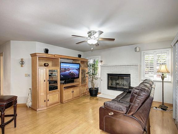 5th image of 9017 Laguna Place Way