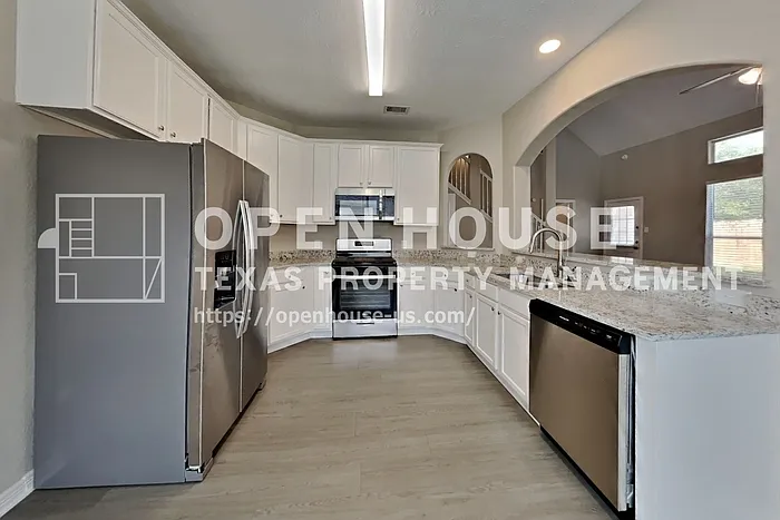 8000 N Tarrytown Crossing Dr — Photo 5