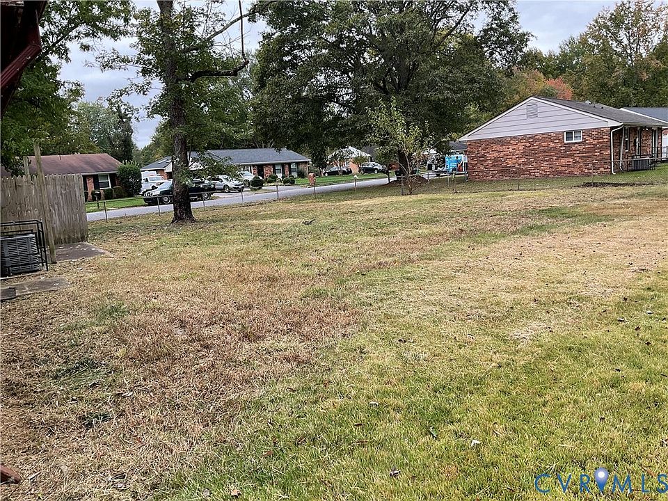 2nd image of 2118 Powell Rd