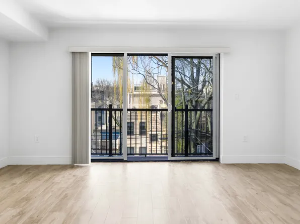 255 Maverick St, Boston, MA