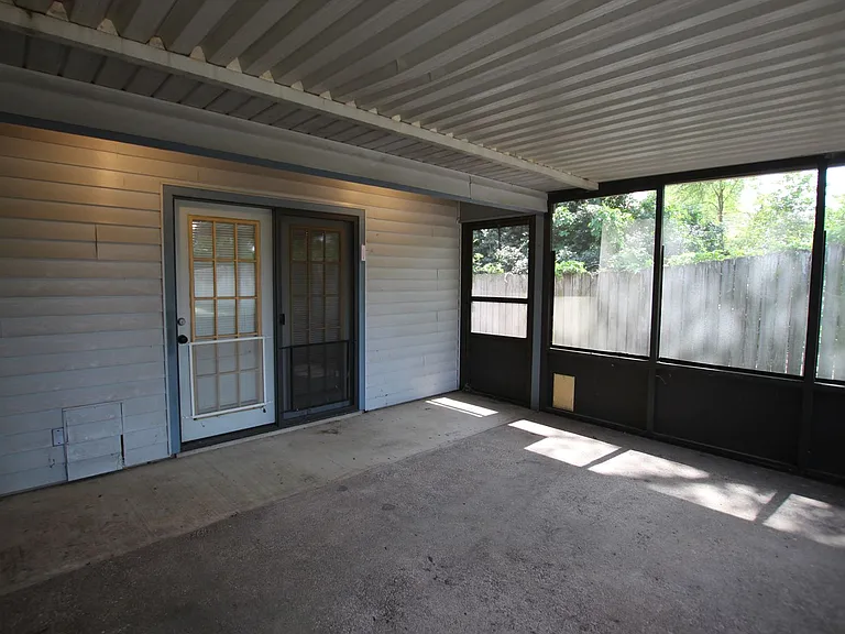 3211 S Donnybrook Ave — Photo 33