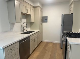 409 W Islay St #O, Santa Barbara, CA 93101